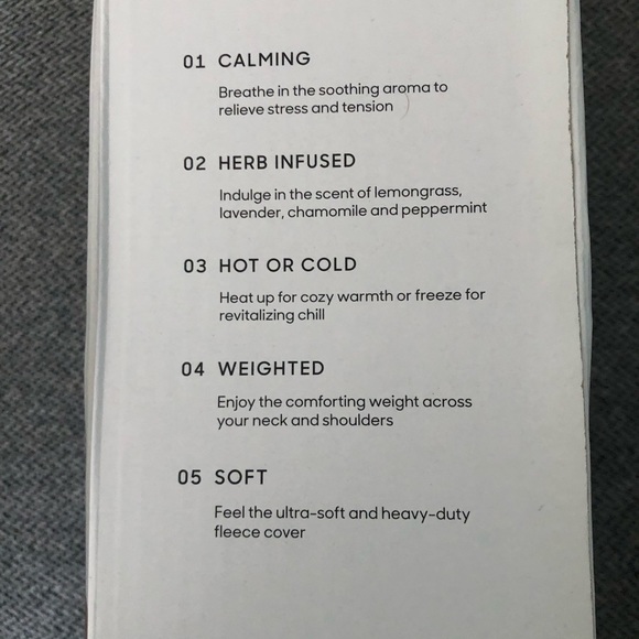 Sharper Image Aromatherapy Neck And Shoulder Wrap - Picture 2 of 3